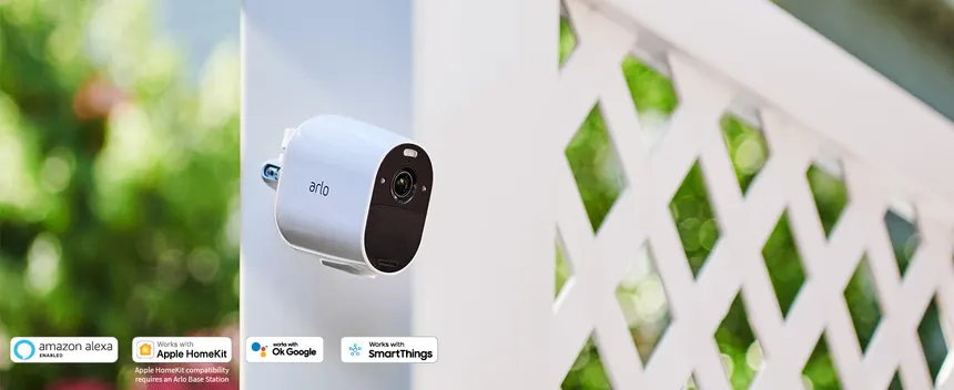 Arlo Essential Spotlight camara exterior luz disuasion sirena